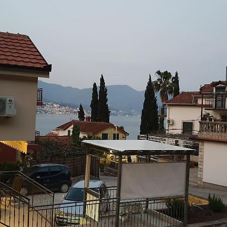 Ferienwohnung Charmy Studio Lux Herceg Novi Exterior foto